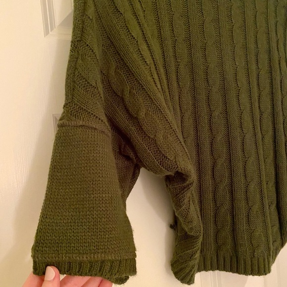 Zara Trafaluc Hunter Green Cable Knit Cropped Sweater | S - Picture 4 of 4